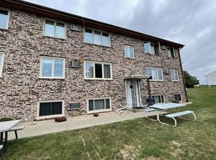 2900 Autumn Dr #301, Dubuque, IA 52002