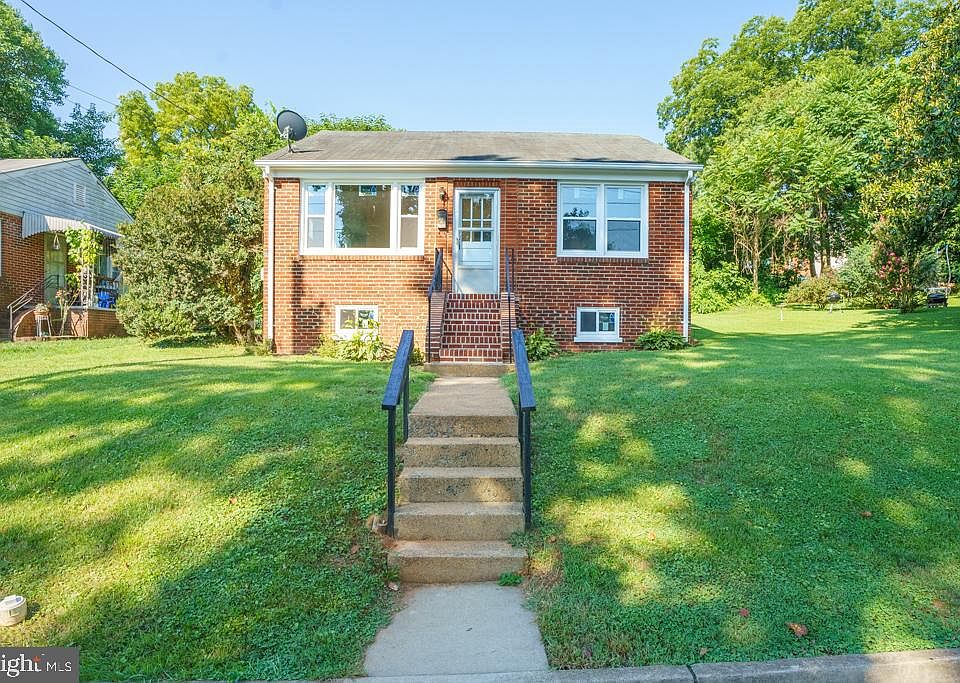 1st image of 148 Tomlinson Ct