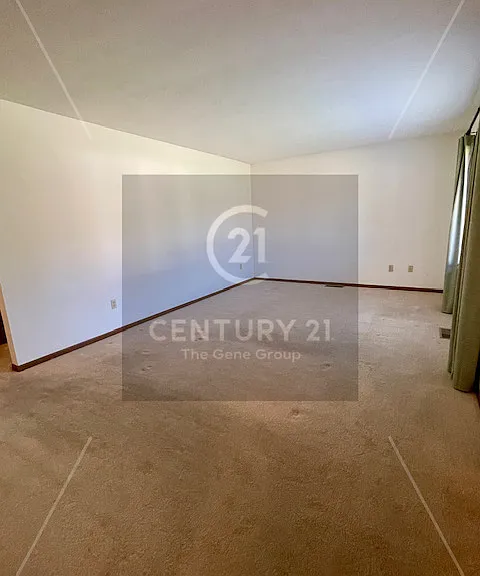 323 Westview Dr — Photo 4