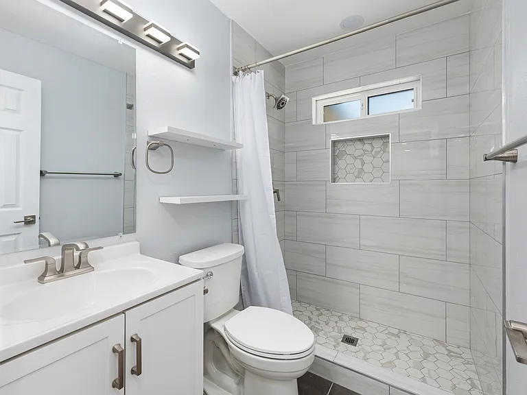 4048 Marzo St — Photo 11