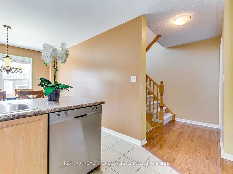 2979 Garnethill Way — Photo 11