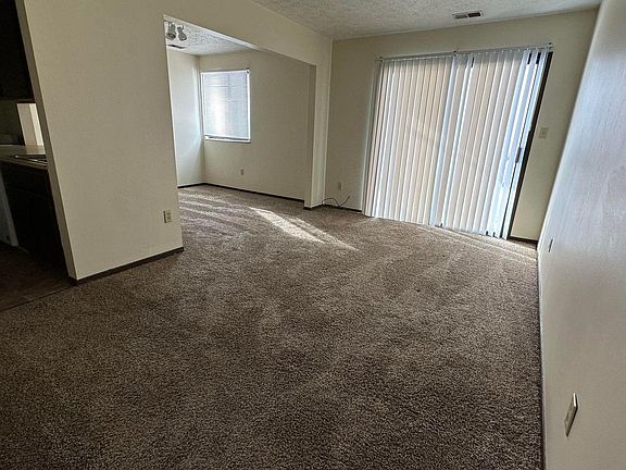 3rd image of 623 Lovers Ln #C-5