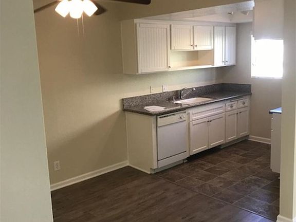 5th image of 225 W Verdugo Ave #208