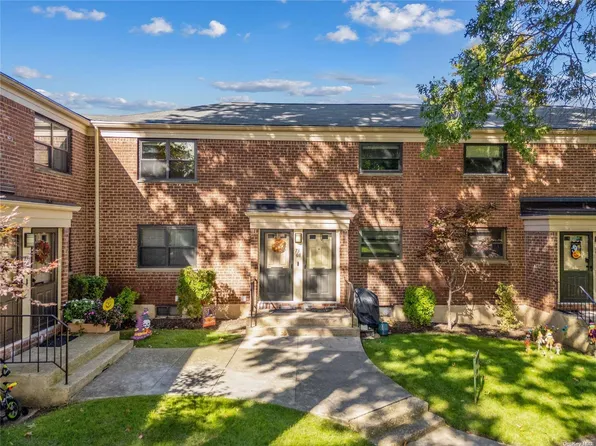 73-08 220th Street #Upper, Oakland Gardens, NY 11364
