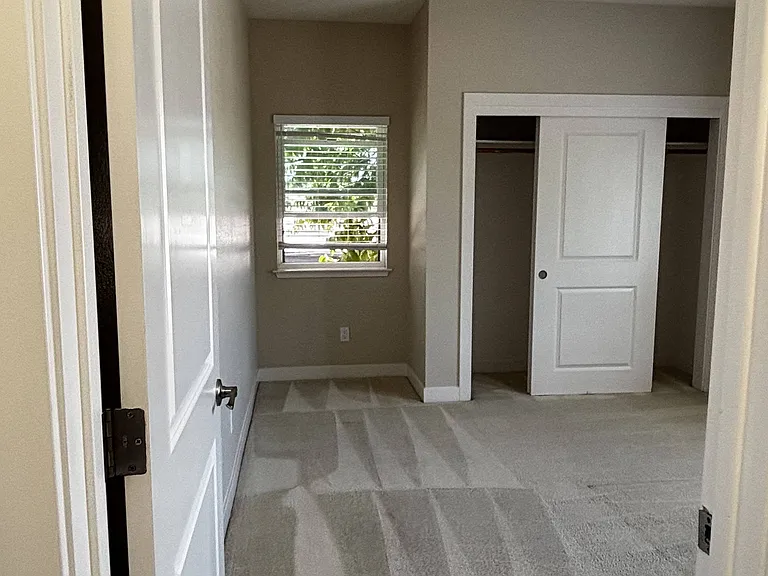 840 Civic Center Dr — Photo 26