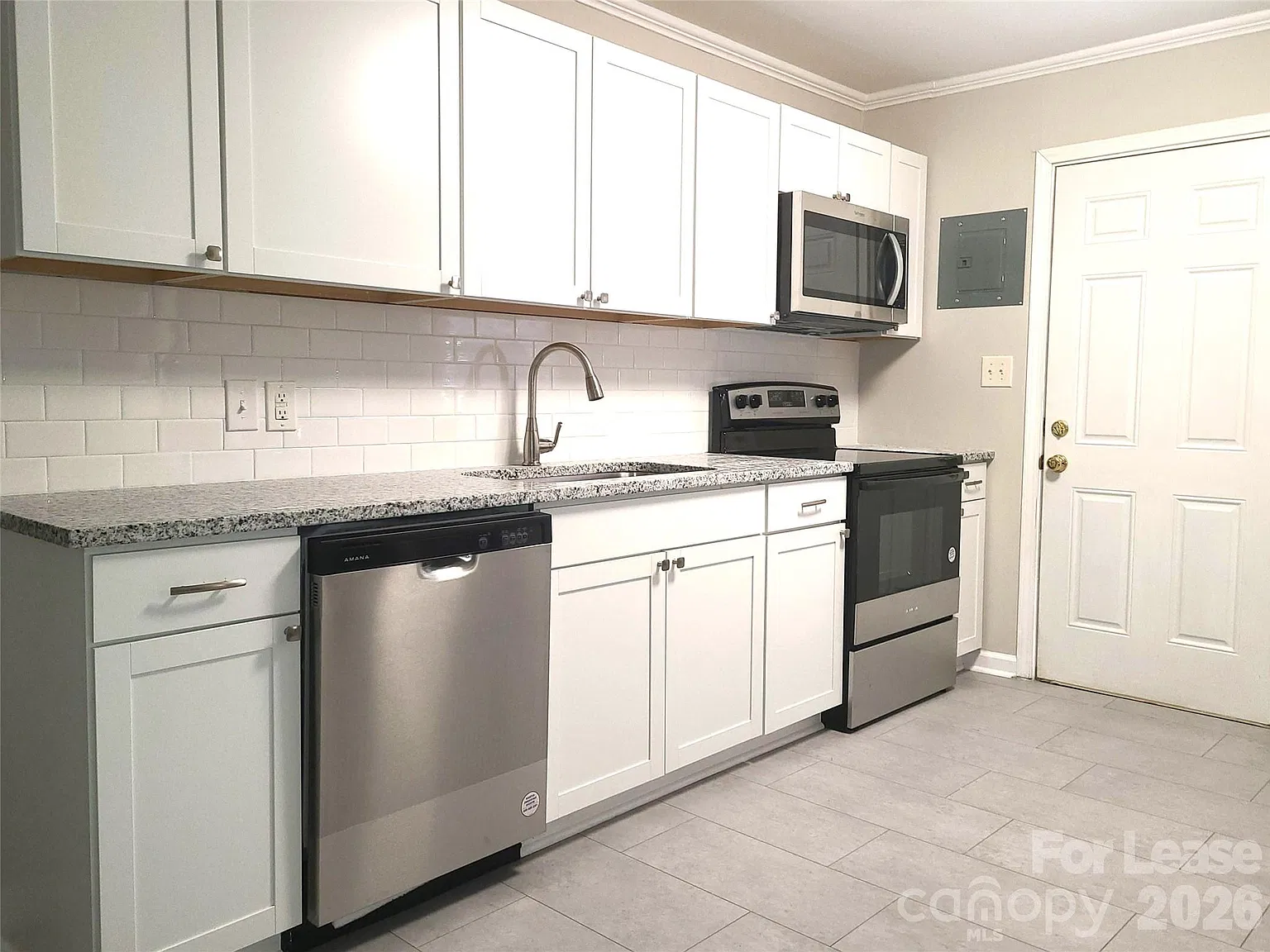 2 bed, 1.0 bath, 850 sqft, $1,495 — Photo 3