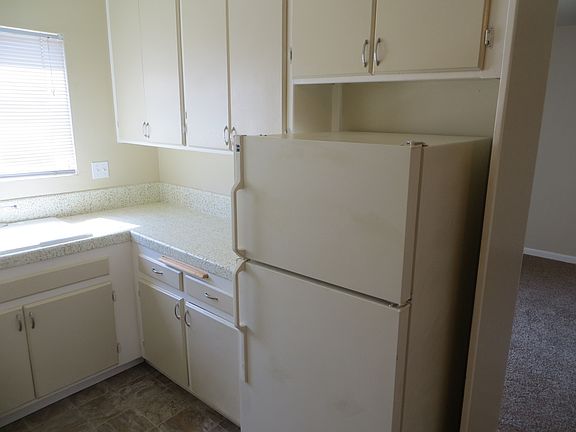 5th image of 4542 Cherokee Ave APT 6