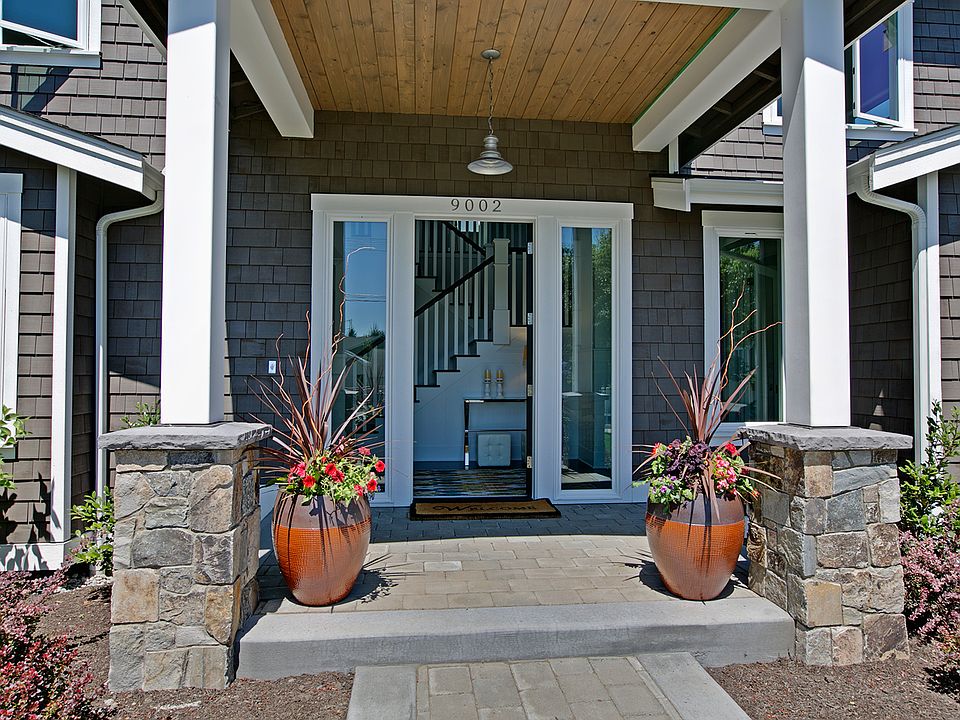 2nd image of 9002 116th Ave NE