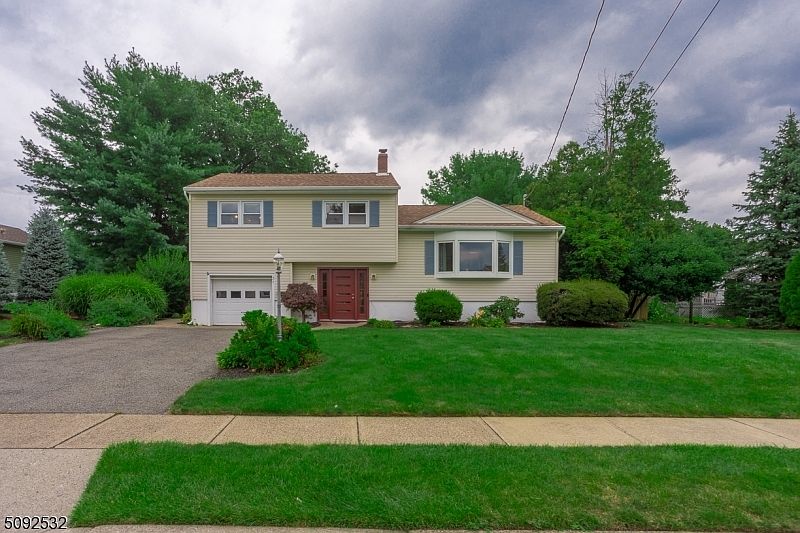 31 Garvey Rd Wayne Nj 07470 Mls 3731250 Zillow [ 533 x 800 Pixel ]