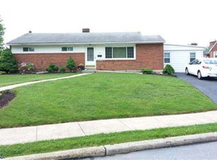 2120 Dennis Dr, Reading, PA 19601