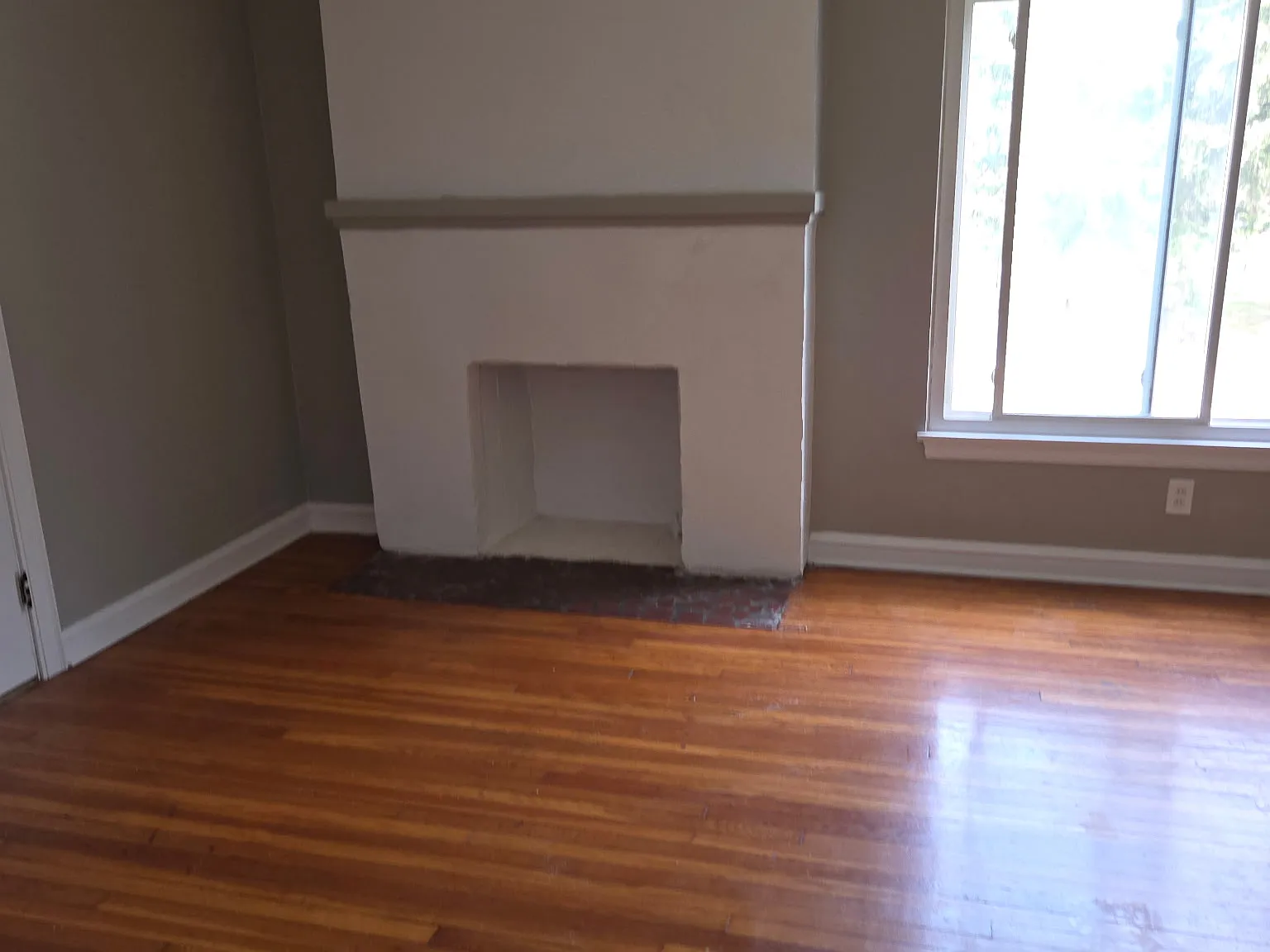2 bed, 1200 sqft, $1,200 — Photo 4