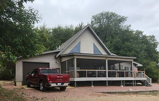 1st image of 50229 Edgewater Rd