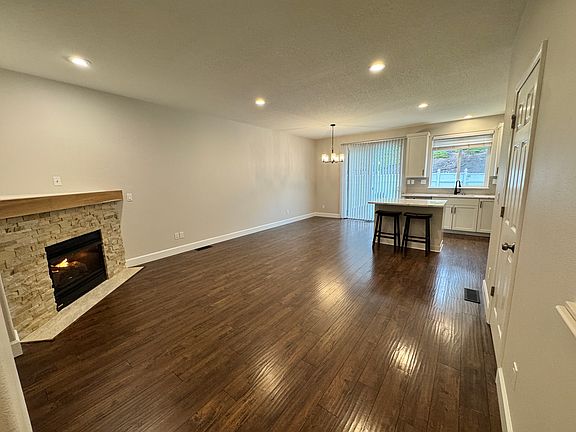 2nd image of 20426 Hoodview Ave