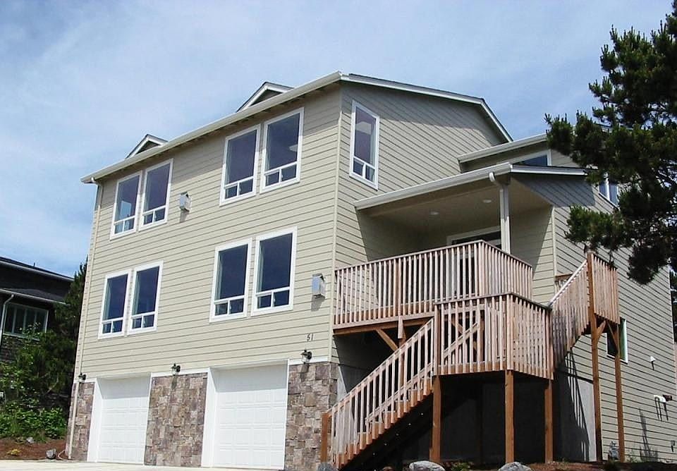 1st image of 4628 NW Pacific Ct