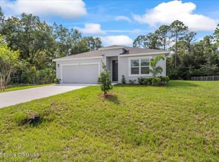 566 Rembrandt St SE, Palm Bay, FL 32909