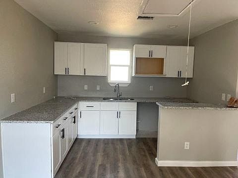 3rd image of 158 Halliday Ave