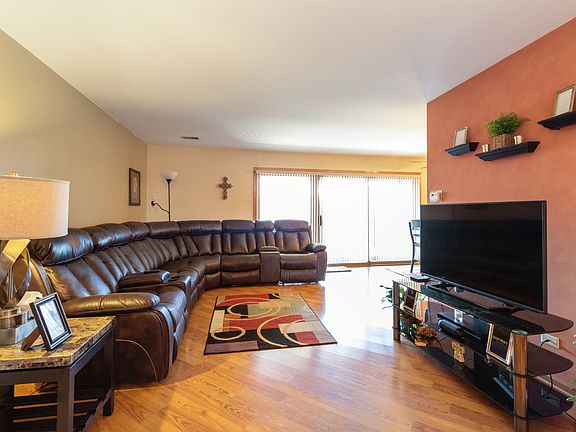 4th image of 5029 W Circle Dr #205