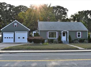 1319 Manville Rd, Woonsocket, RI 02895