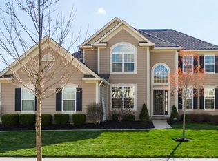7700 Skarlocken Grn, New Albany, OH 43054