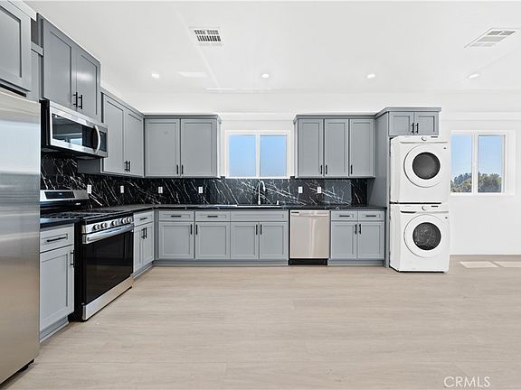 5th image of 1525 Ricardo St