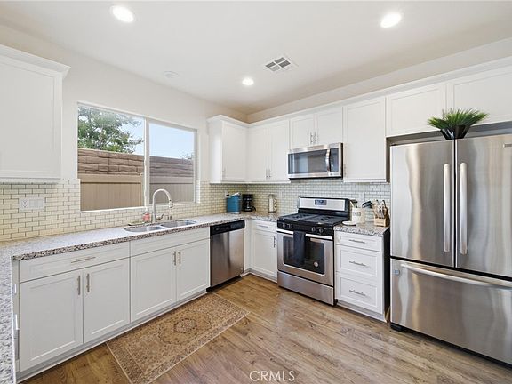 4th image of 11832 Greenbrier Ln