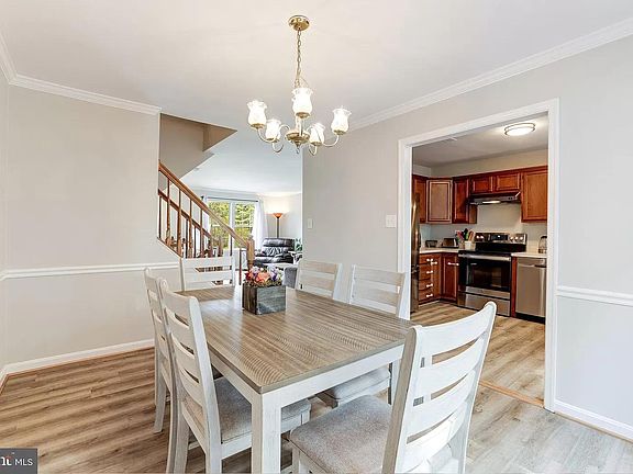 3rd image of 1743 Wigglesworth Way