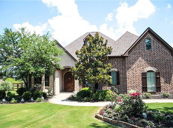 2nd image of 113 Woodland Dr