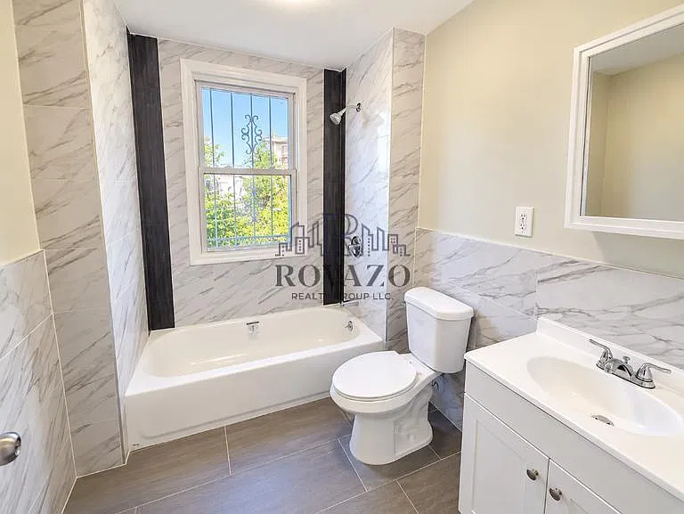 4 bed, 800 sqft, $2,300 — Photo 3