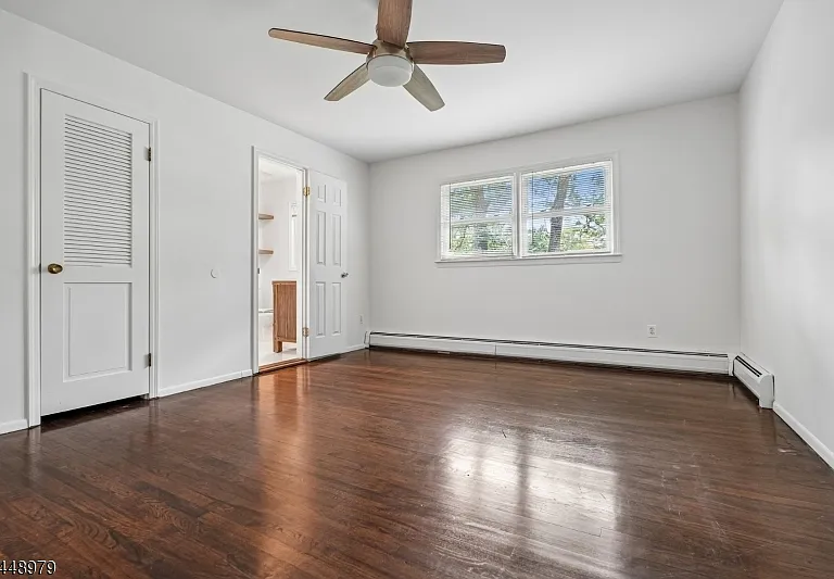 54 Canterbury Dr — Photo 18