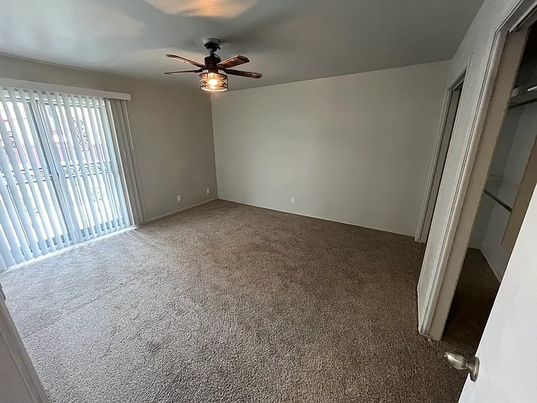 6729 S Richmond Ave #530 — Photo 9