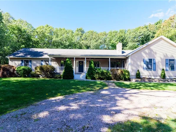 24 Hickory Ln, Westerly, RI 02891