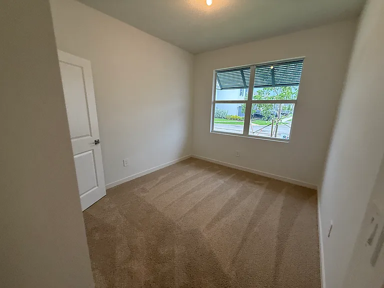 1872 NW 6th Ct — Photo 6