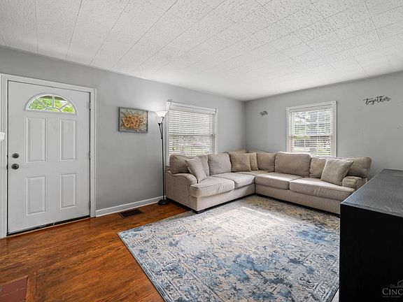 5th image of 4641 Belleview Ave