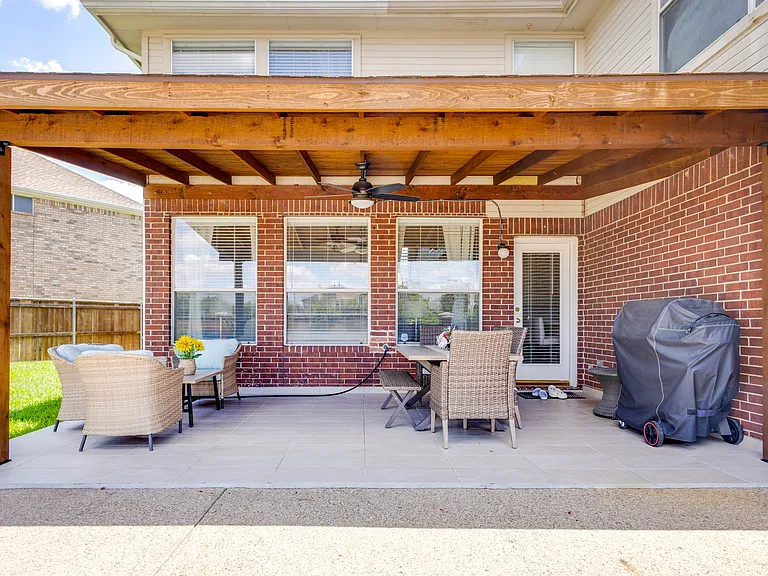 2401 Brycewood Ln — Photo 33