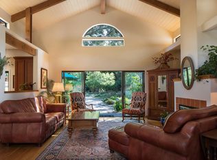 9 E Garzas Rd, Carmel Valley, CA 93924