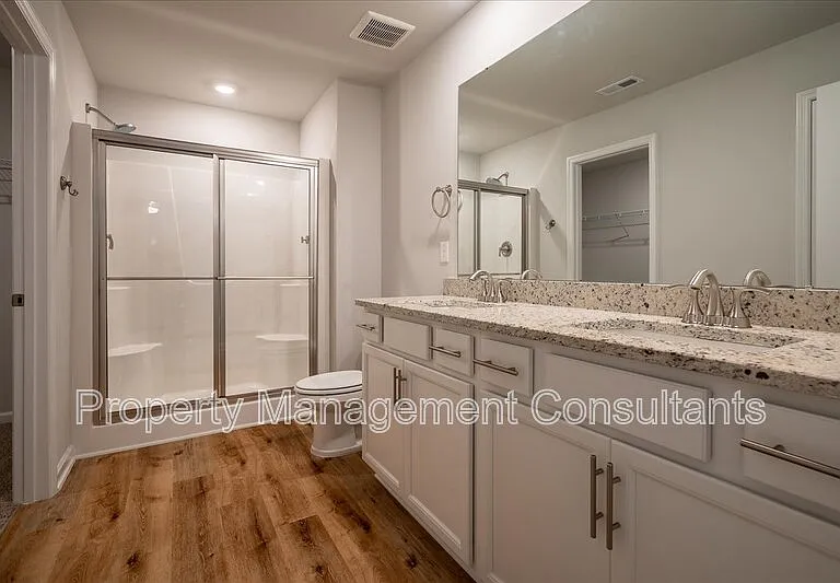 27982 Chalmers Cir — Photo 27
