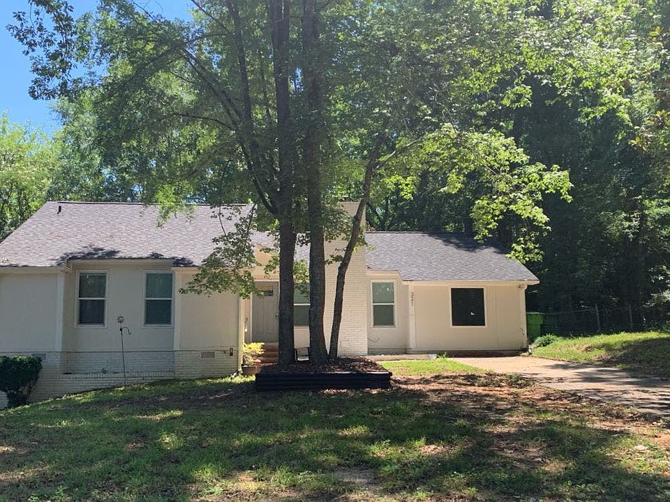 1st image of 321 Southampton Dr