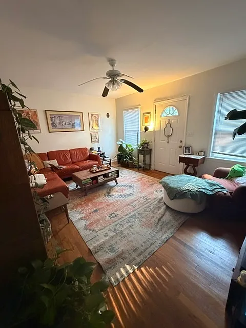 16 Clifton St SE #2