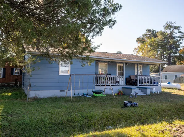 303 S Elm St, Princeton, NC 27569