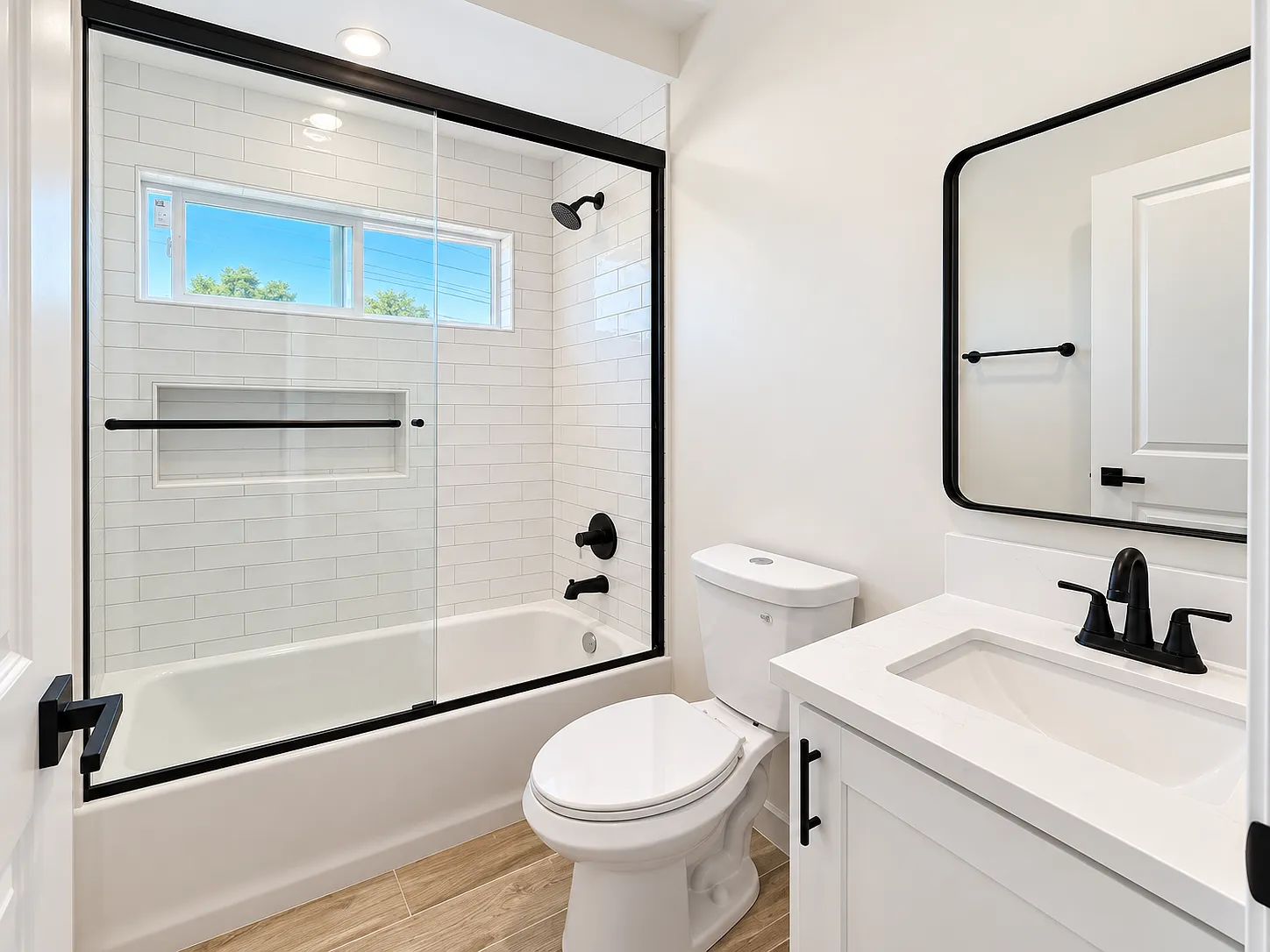 3 bed, 1295 sqft, $2,900 — Photo 3