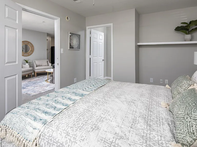 Stone Ridge Apartments — Photo 17