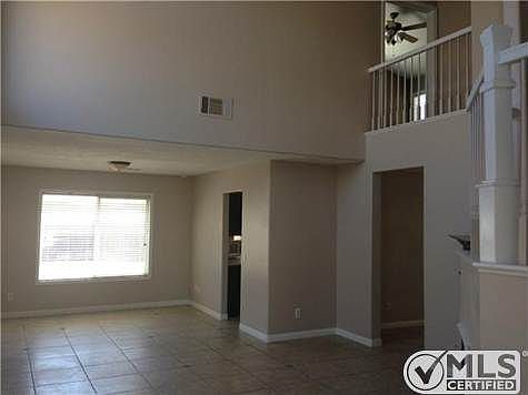 4th image of 26873 Maple Glen St