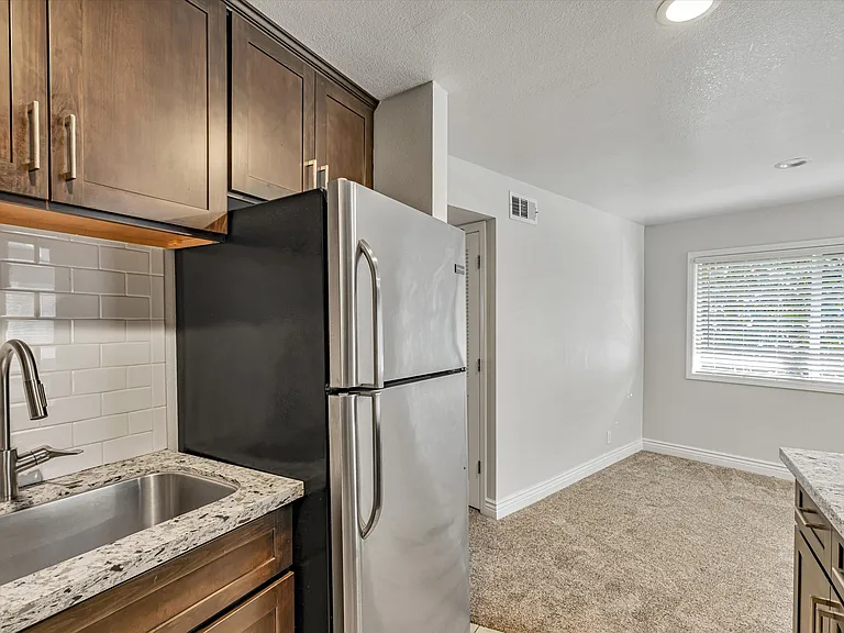 31 Foster St #4 — Photo 4