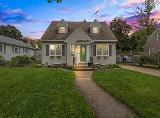 1714 N Division St, Appleton, WI 54911