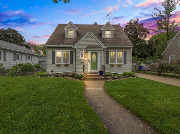 1714 N Division St, Appleton, WI 54911