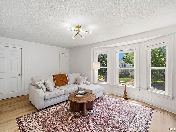 5th image of 250 Saint Lawrence Ave