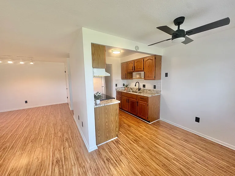 431 Tollis Pkwy #151B — Photo 5