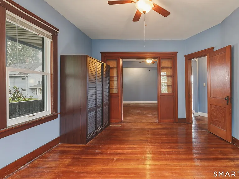 44-46 Perry Hill Rd — Photo 16