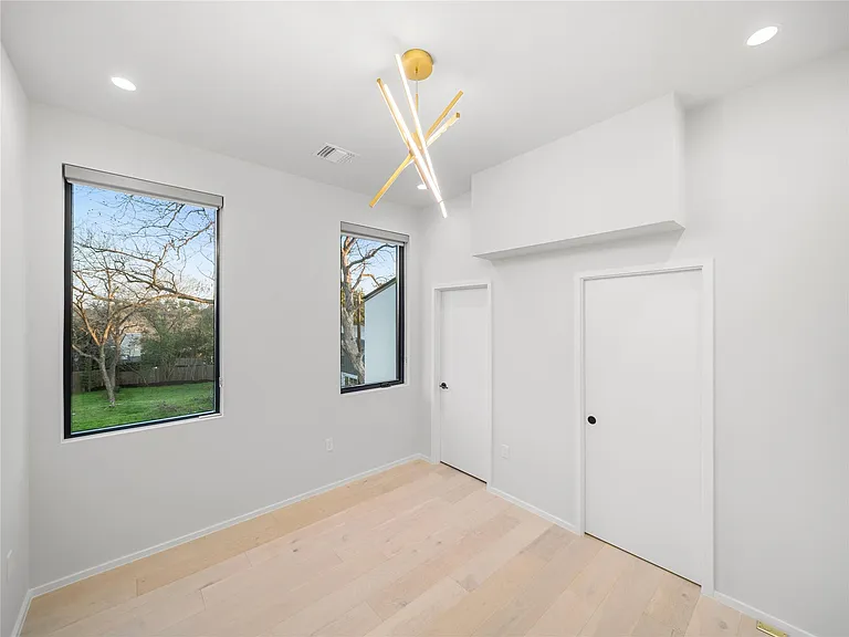 2107 Brackenridge St #B — Photo 27