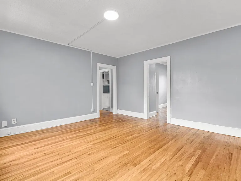 34-38 Beacon St #38C2 — Photo 10